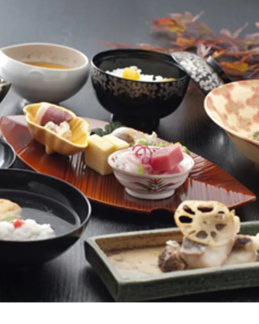 会席料理あかね